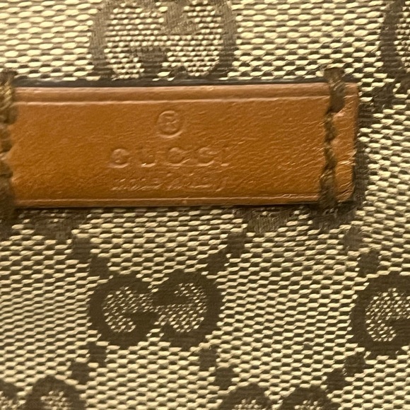 Gucci GG Canvas Shopper Tote Bag - Picture 4 of 16